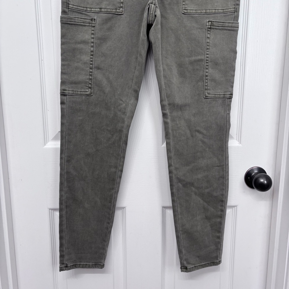 Olive Utility Cargo Pants | Stitch Star S - Picture 4 of 10
